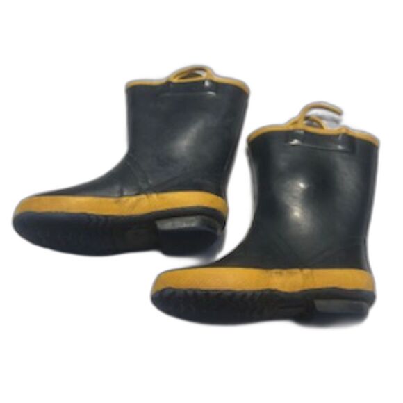 Rain Boots . Size: 11Y Kids . Waterproof Rubber w/ Pull Handles . Shark . USED - Picture 3 of 5